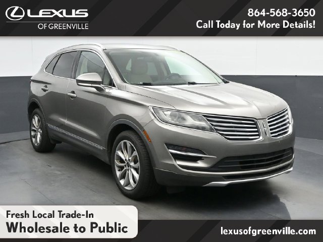 Used 2017 Lincoln MKC Select w/ Select Plus Package FWD image 2