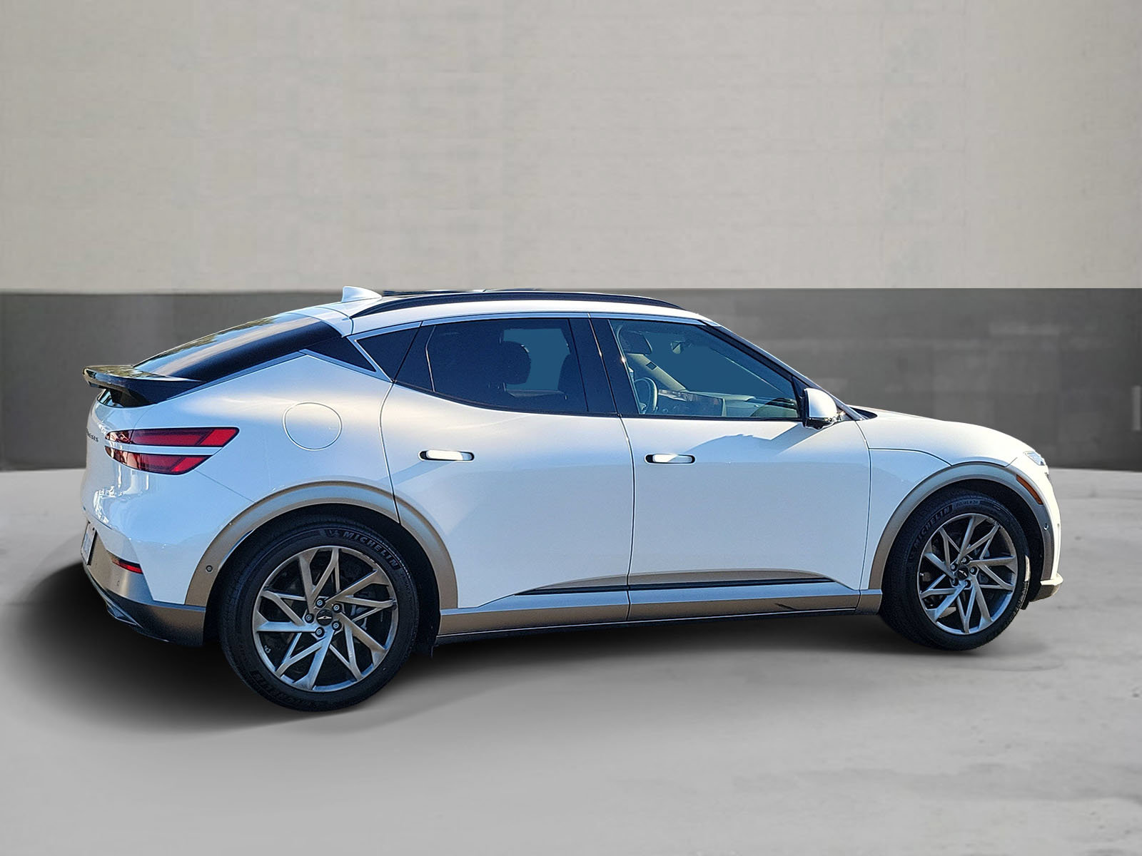 Certified 2023 Genesis GV60 Advanced AWD/4WD image 2