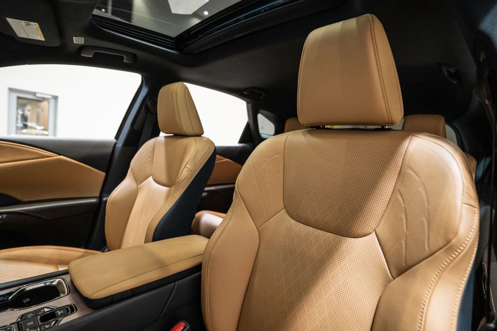 Used 2024 Lexus RX 350 Premium Plus w/ Convenience Package image 13