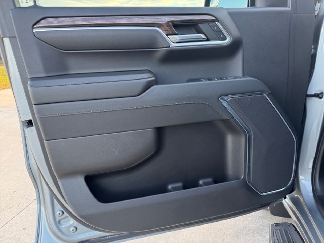 Used 2024 Chevrolet Silverado 1500 LT RWD image 4