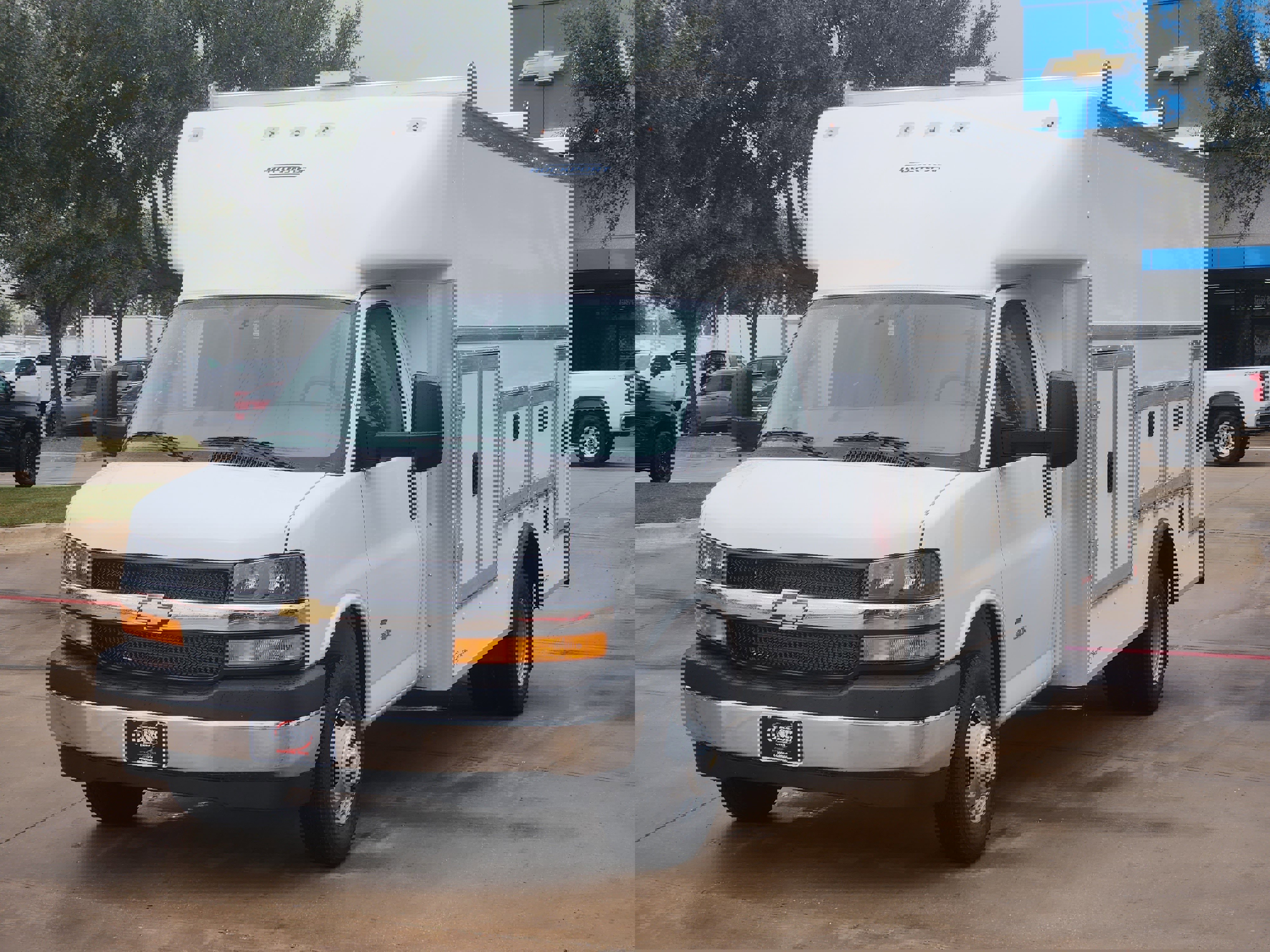 New 2025 Chevrolet Express 4500 w/ Power Convenience Package image 10