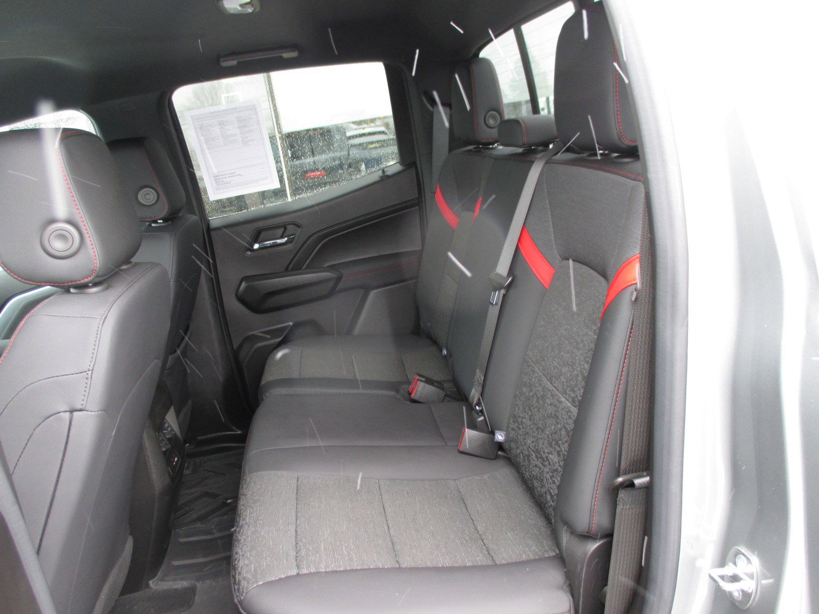 Used 2023 Chevrolet Colorado Z71 w/ Z71 Convenience Package 2 image 11