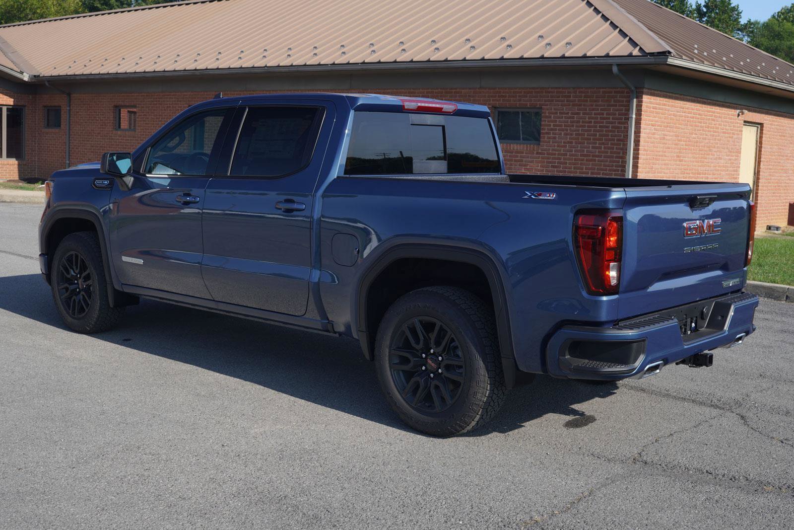 New 2026 GMC Sierra 1500 Elevation image 6