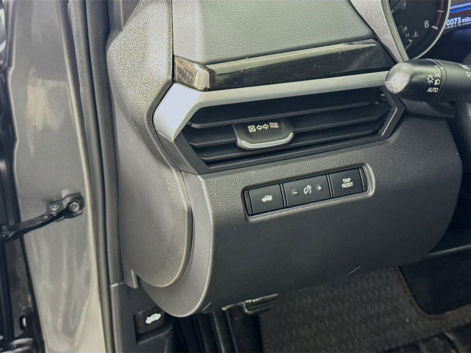 Used 2025 Nissan Altima 2.5 SR w/ SR Premium Package image 7