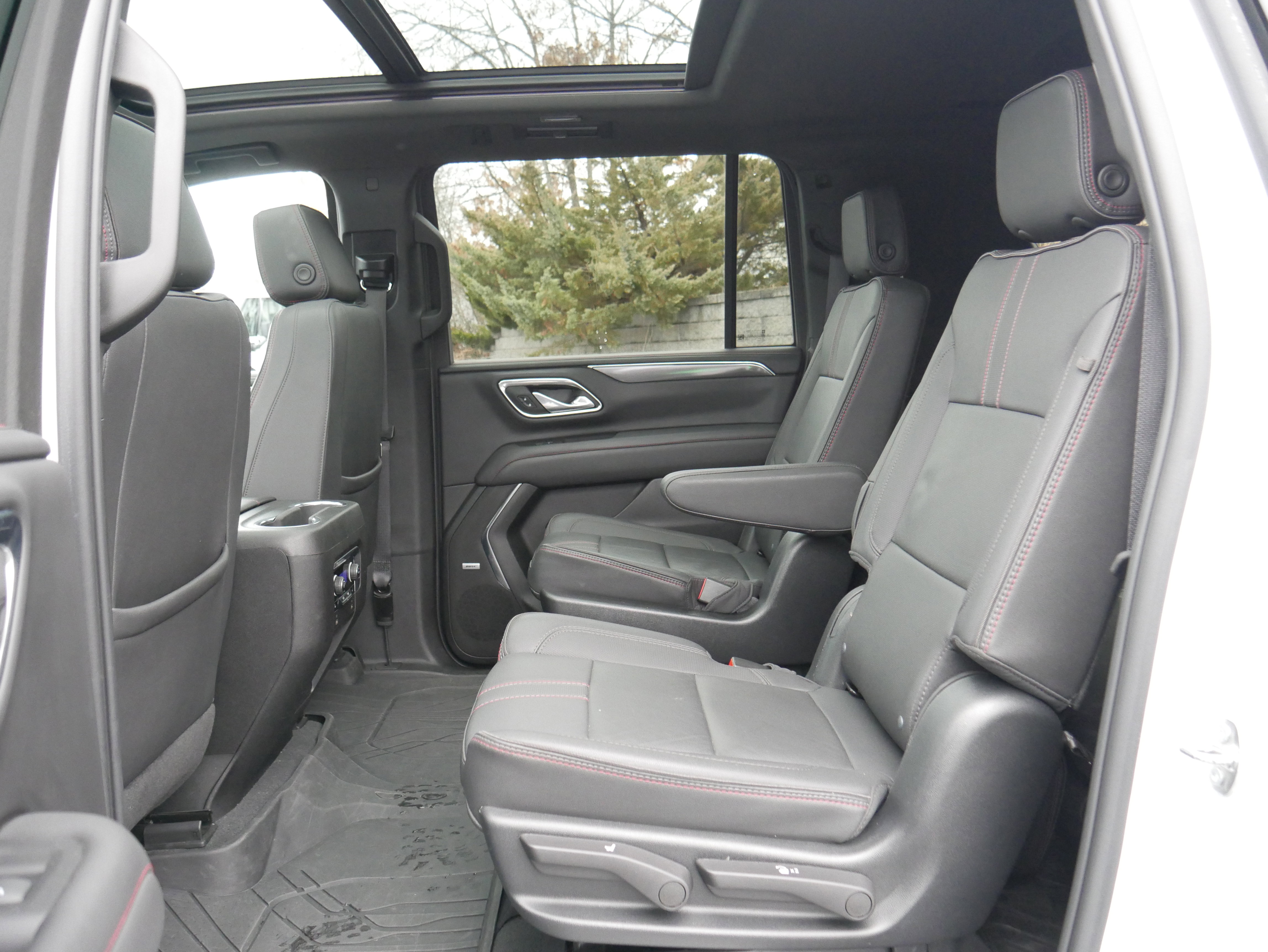 Certified 2023 Chevrolet Suburban RST w/ Luxury Package image 18