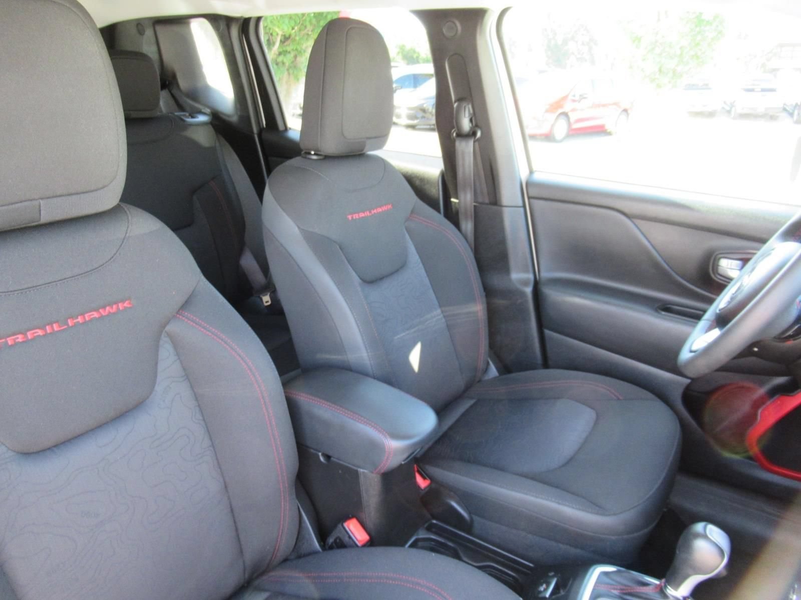 Certified 2023 Jeep Renegade Trailhawk AWD/4WD image 9