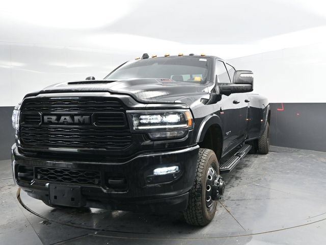 Used 2024 RAM 3500 Limited w/ Night Edition AWD/4WD image 7