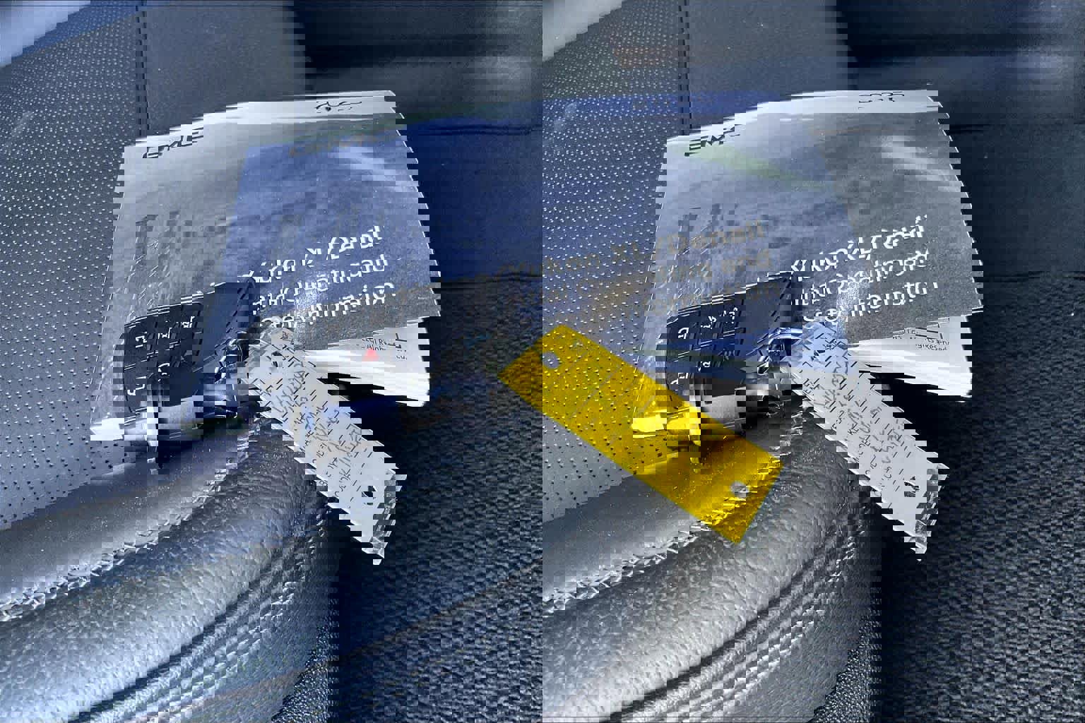 Used 2025 GMC Yukon XL Denali w/ Sun & Power Step Package image 15