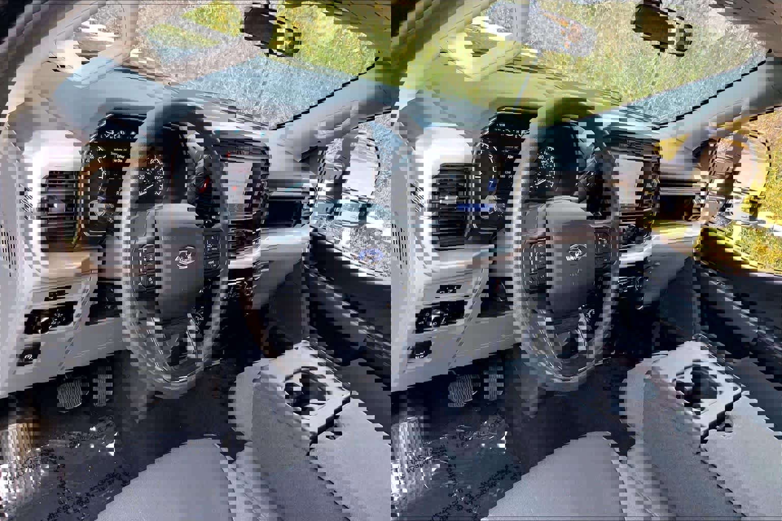 Used 2023 Ford F150 XLT w/ Trailer Tow Package image 17