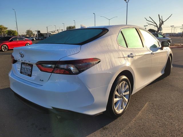 Used 2021 Toyota Camry LE image 4