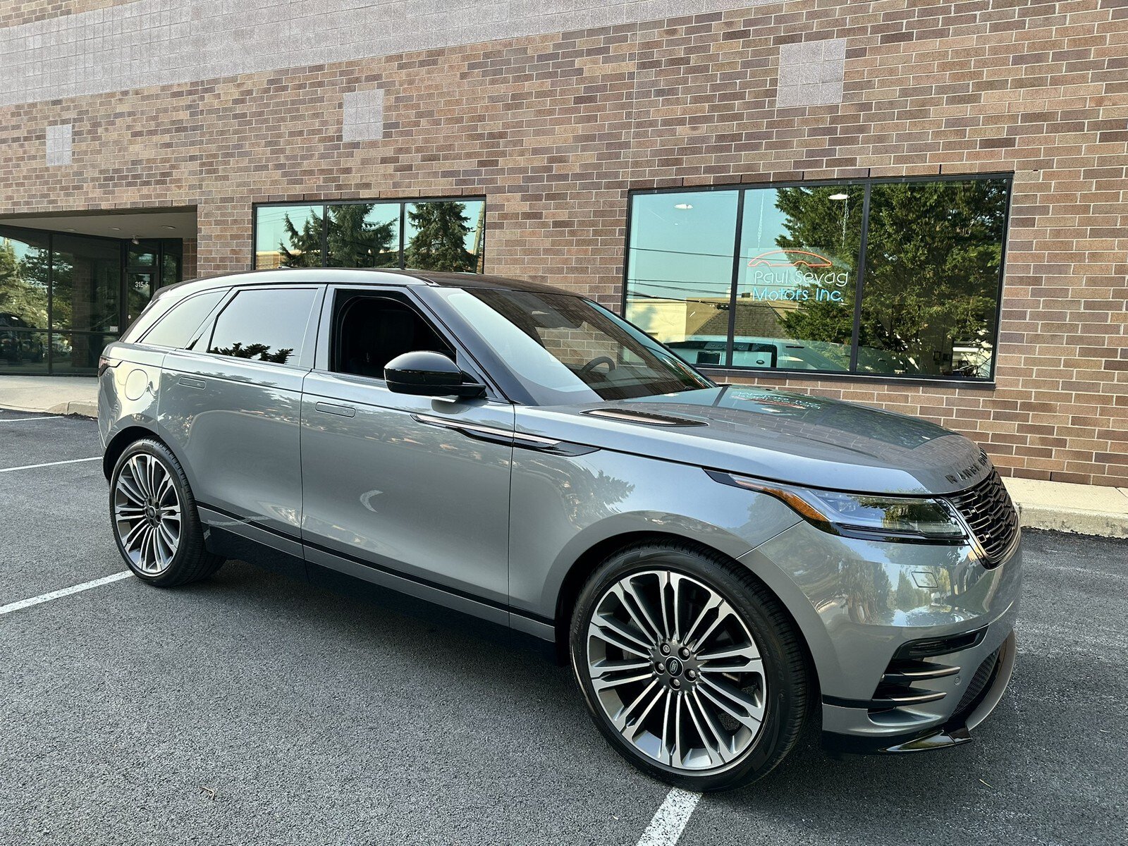 Used 2024 Land Rover Range Rover Velar Dynamic HSE AWD/4WD image 40