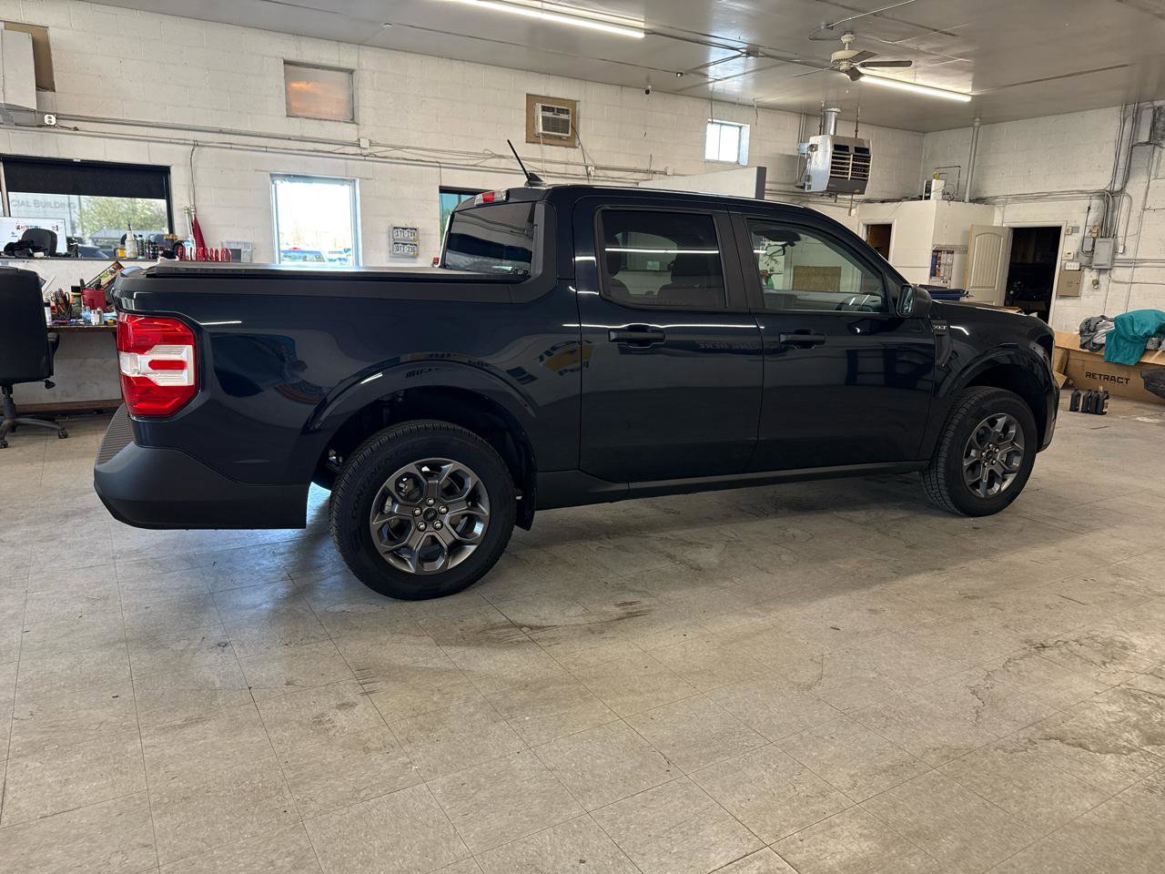 Used 2022 Ford Maverick XLT FWD image 4