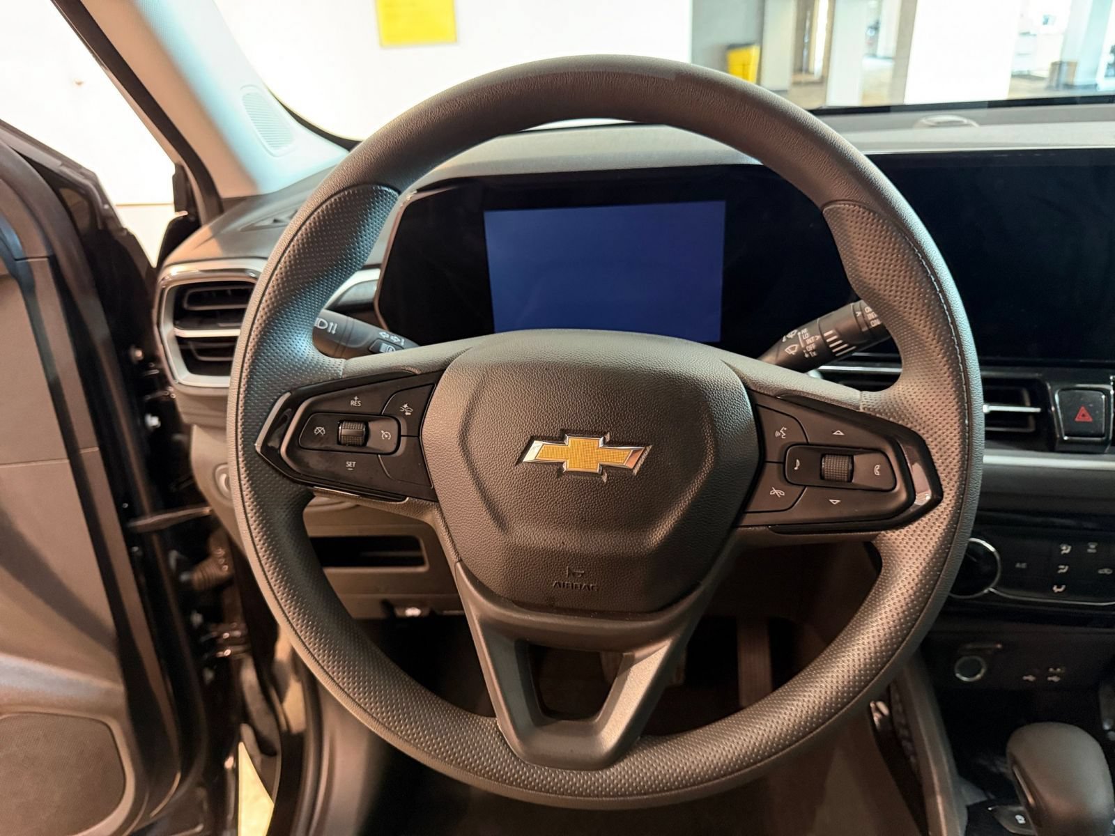 Used 2025 Chevrolet TrailBlazer LT FWD image 22