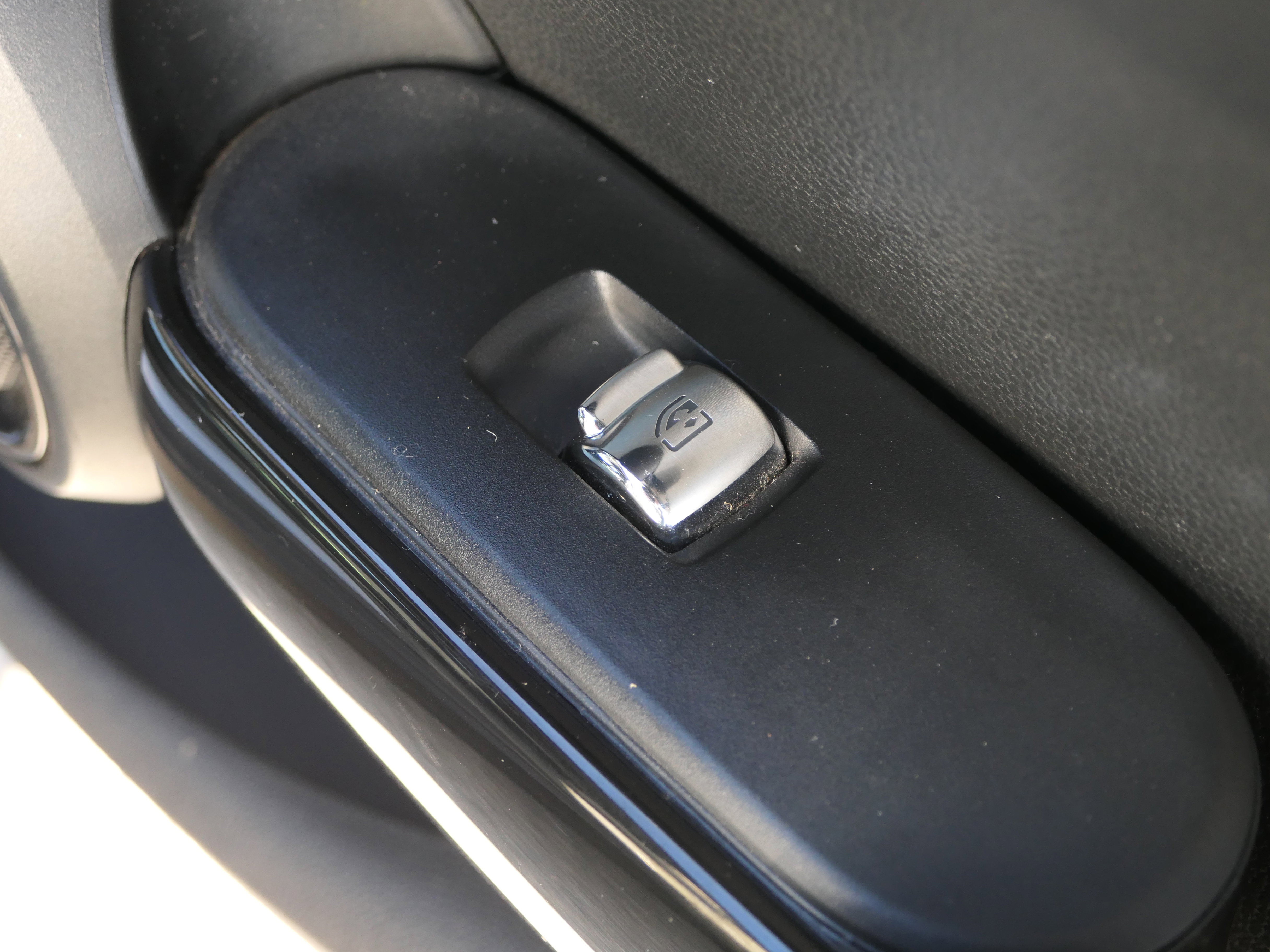 Used 2019 MINI Cooper S w/ Premium Package FWD image 26
