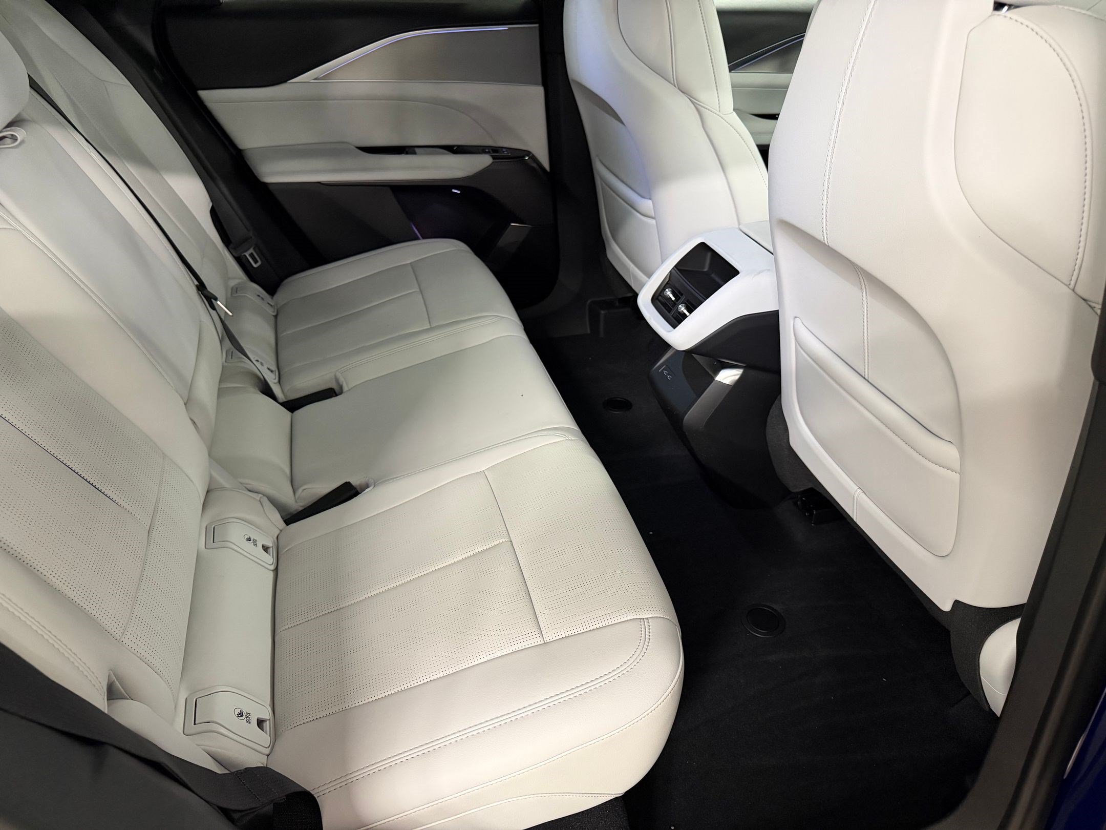 New 2027 Cadillac Lyriq Sport AWD/4WD image 44