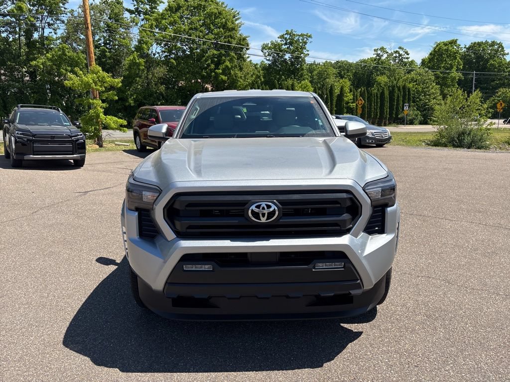 Certified 2026 Toyota Tacoma SR5 AWD/4WD image 9