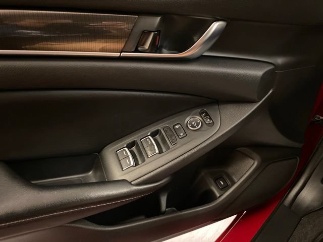 Used 2018 Honda Accord Sport image 19