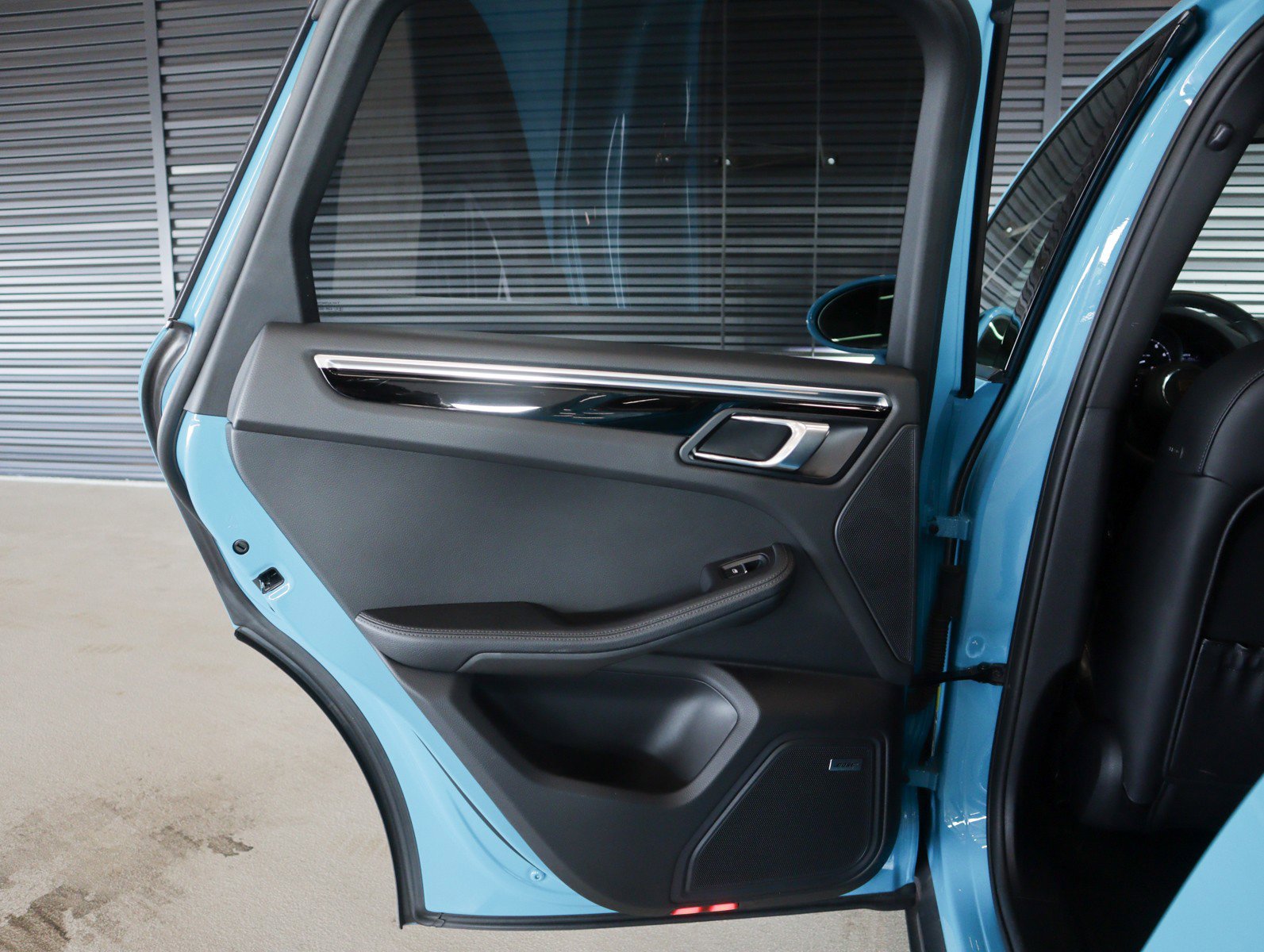 Certified 2022 Porsche Macan image 26