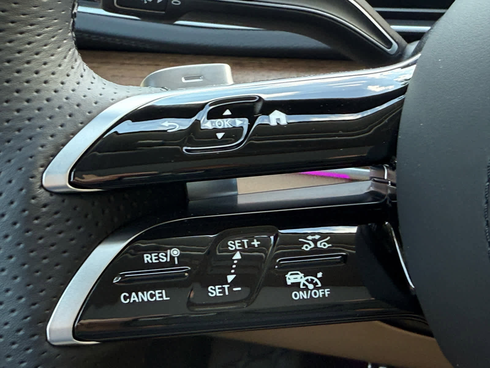 New 2026 Mercedes-Benz GLS 450 4MATIC image 22