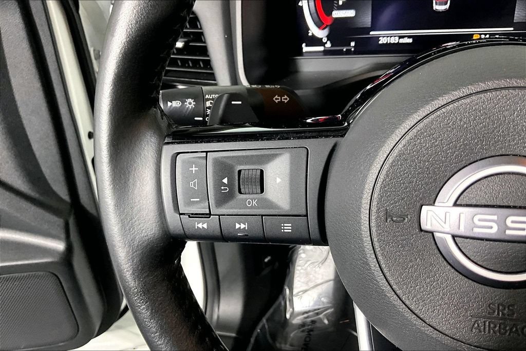 Used 2023 Nissan Rogue Platinum FWD image 18