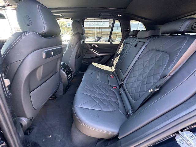 New 2026 BMW X5 xDrive50e w/ M Sport Package AWD/4WD image 5