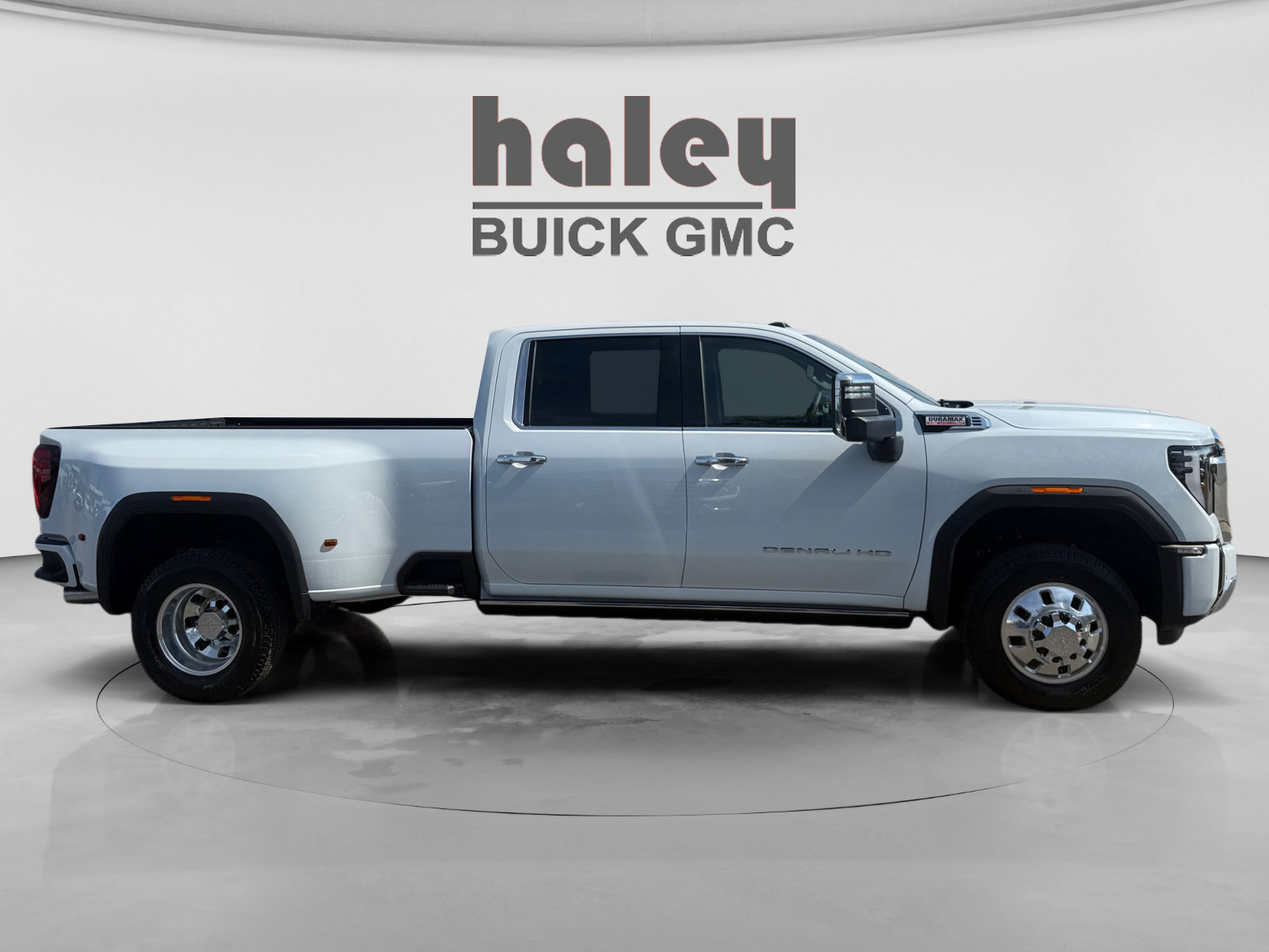 New 2026 GMC Sierra 3500 Denali w/ Technology Package image 6