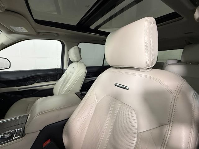 Used 2019 Ford Expedition Platinum AWD/4WD image 13