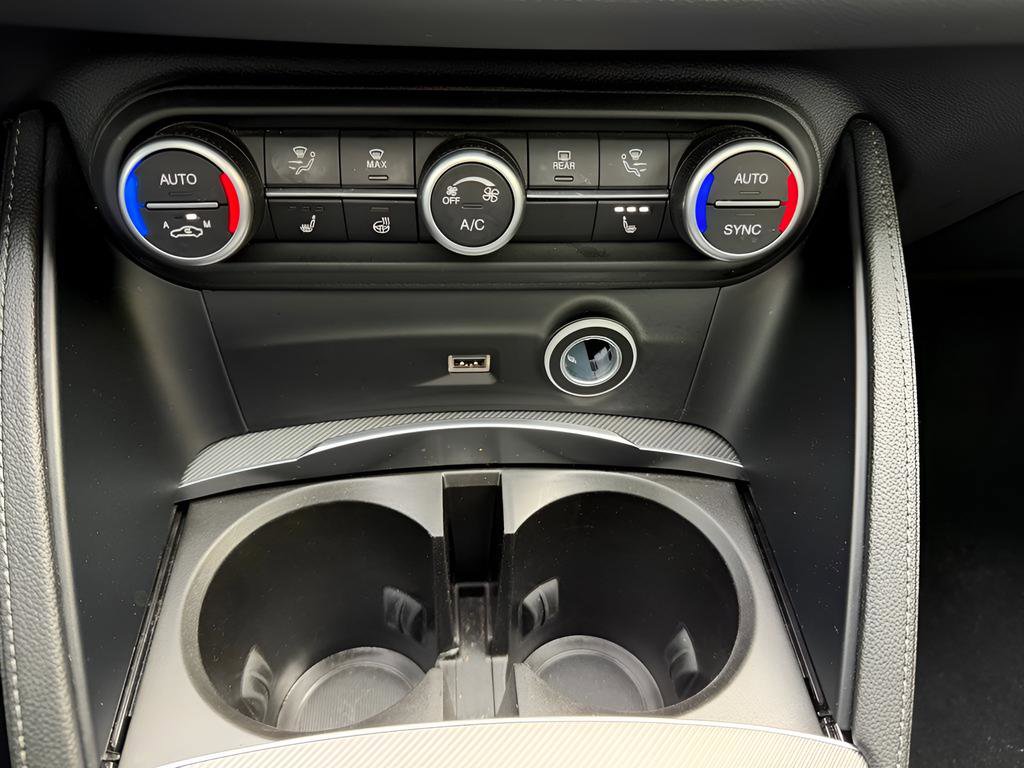 Used 2023 Alfa Romeo Stelvio Veloce image 26