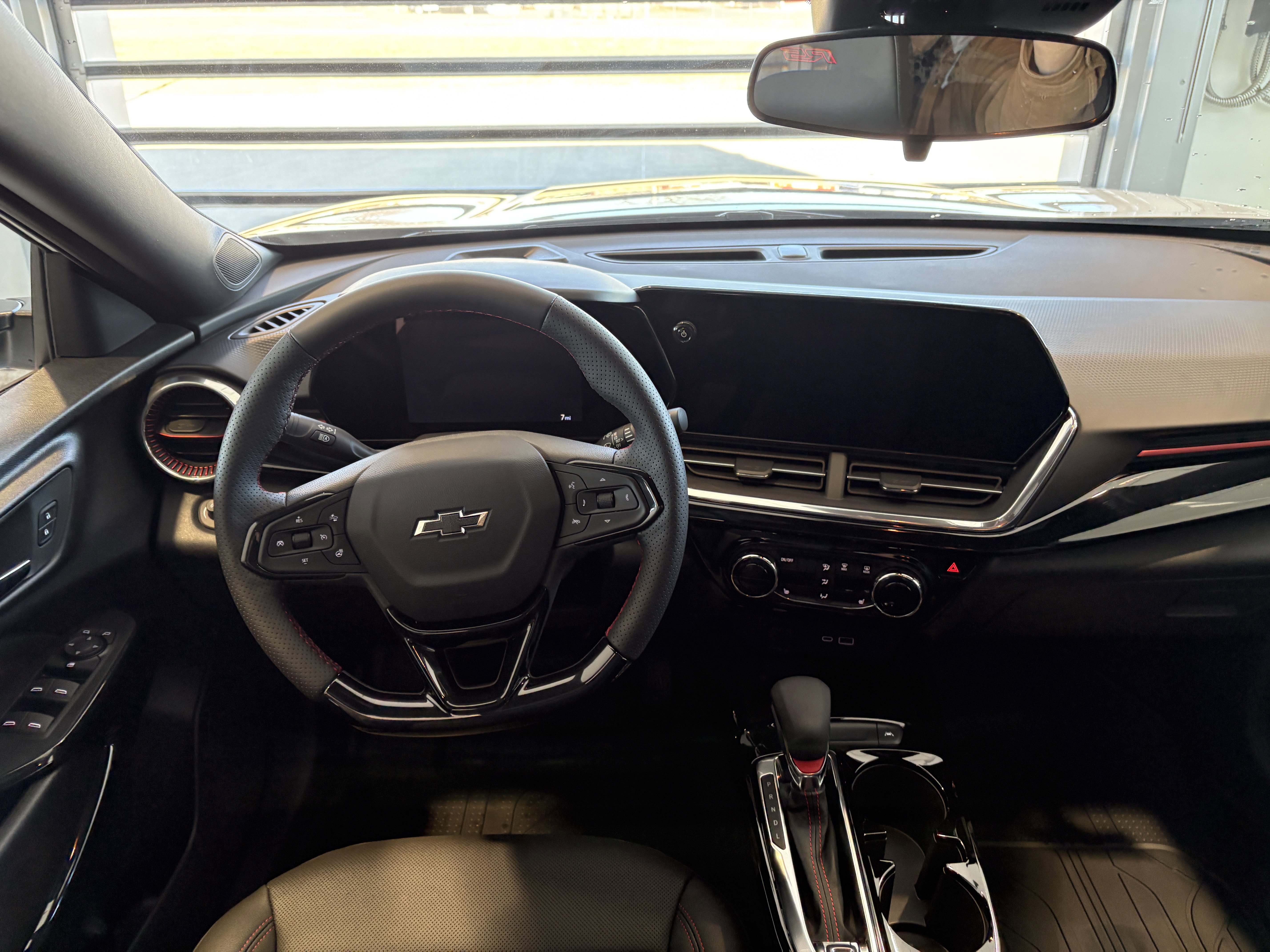 New 2026 Chevrolet Trax RS w/ Sunroof Package image 9