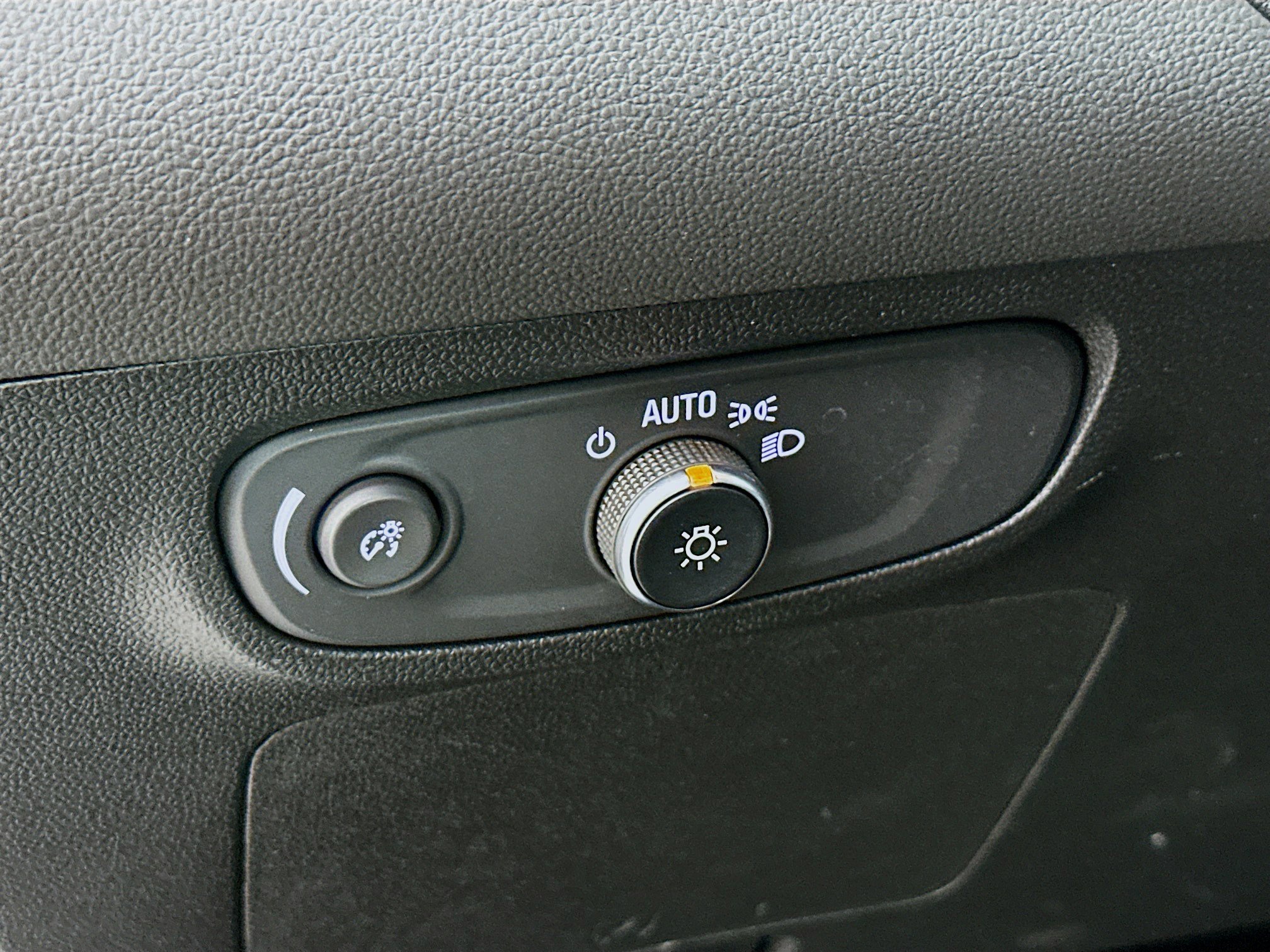 Used 2025 Buick Encore GX Preferred image 17