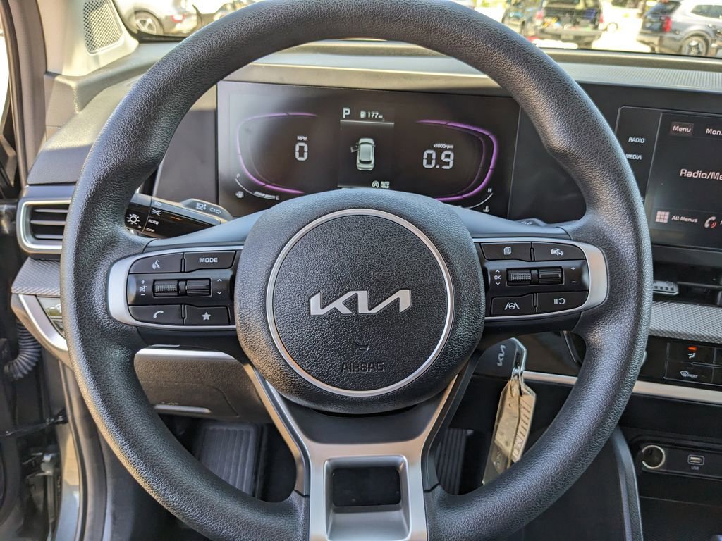 Certified 2025 Kia Sportage LX image 26