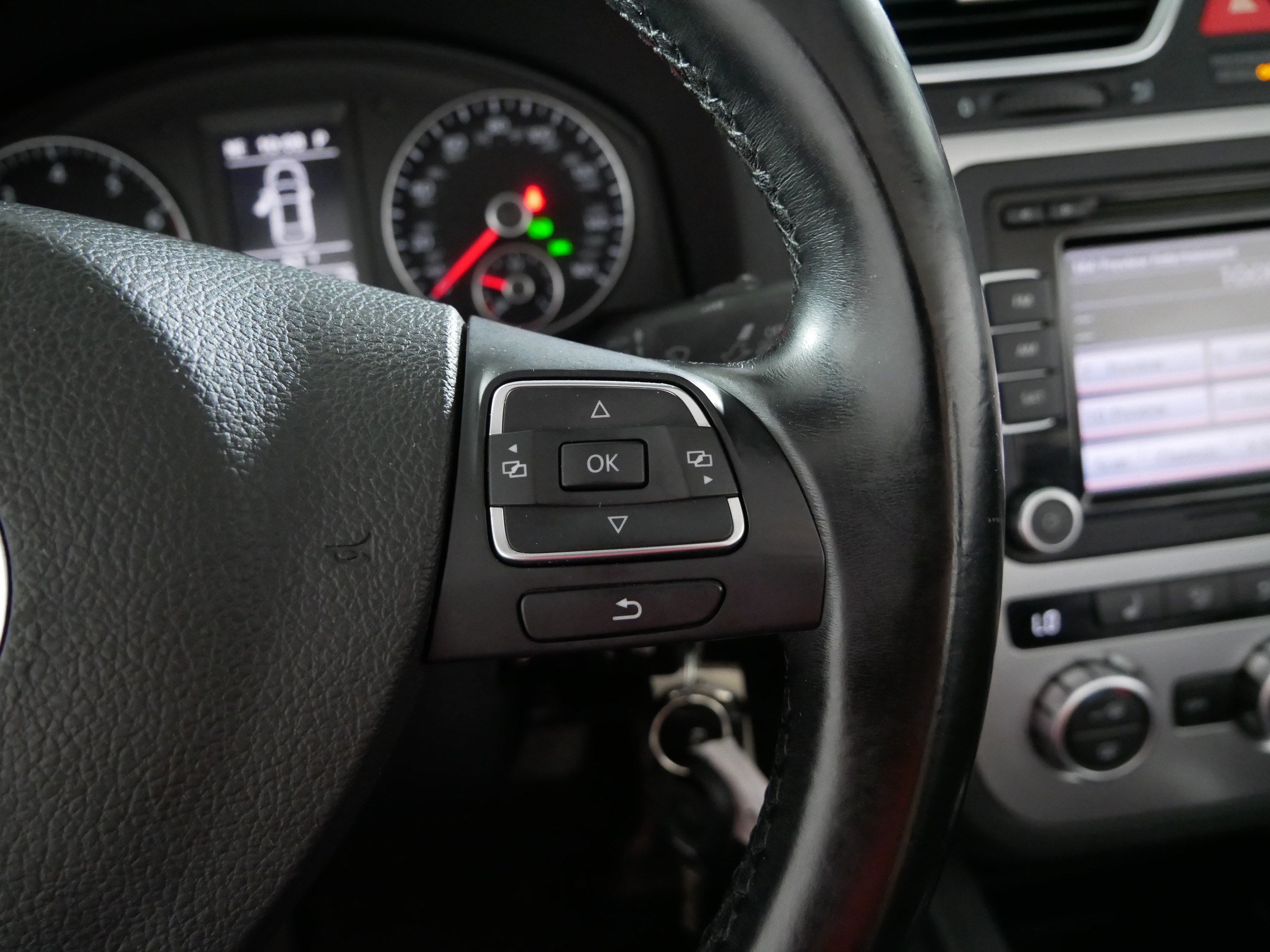 Used 2013 Volkswagen Eos Komfort FWD image 29