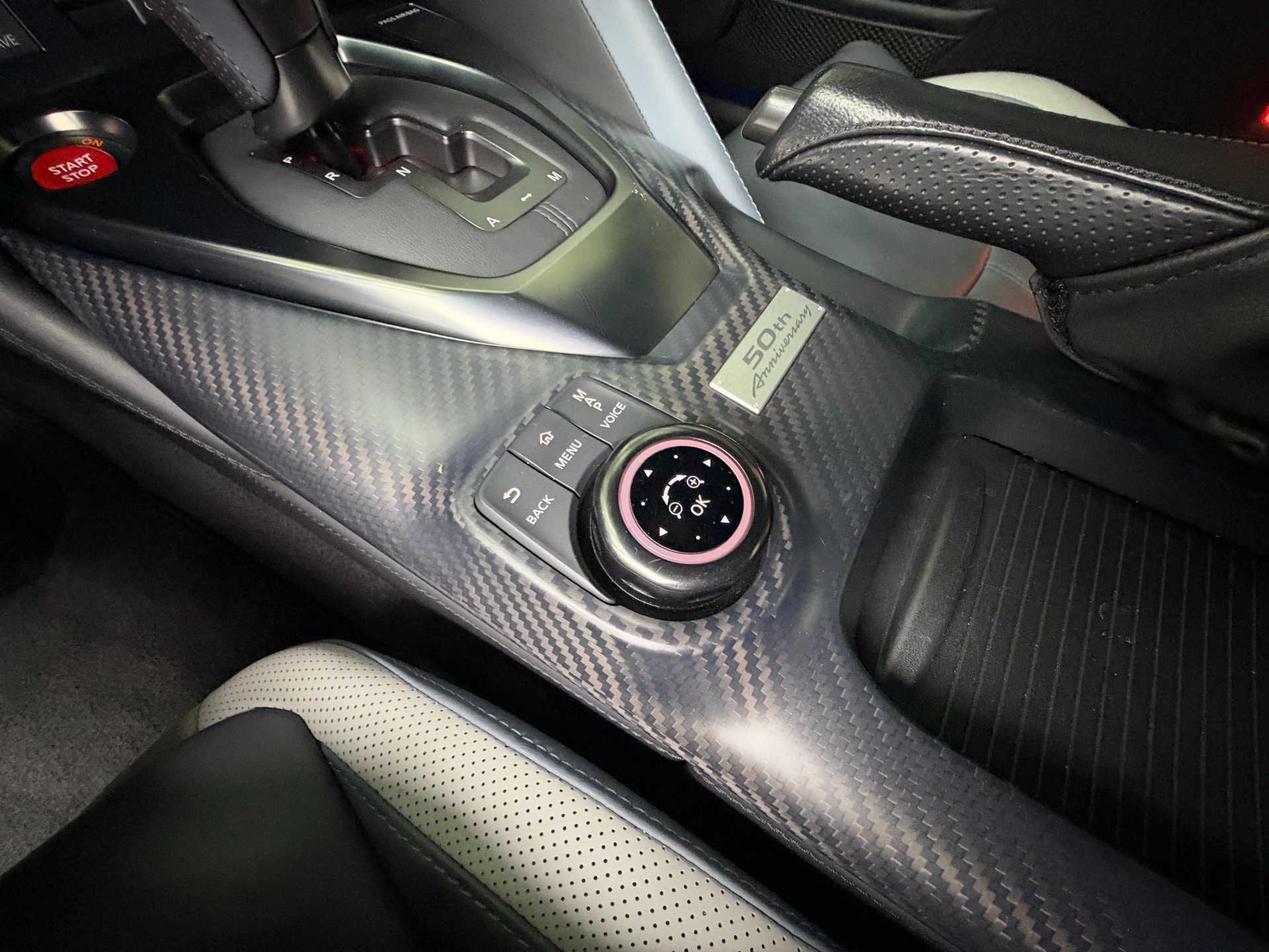 Used 2020 Nissan GT-R Premium AWD/4WD image 28