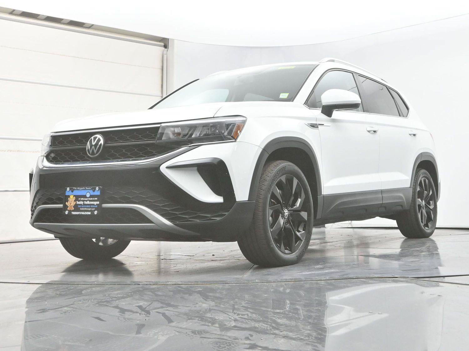 Certified 2022 Volkswagen Taos SE w/ Panoramic Sunroof Package FWD image 29