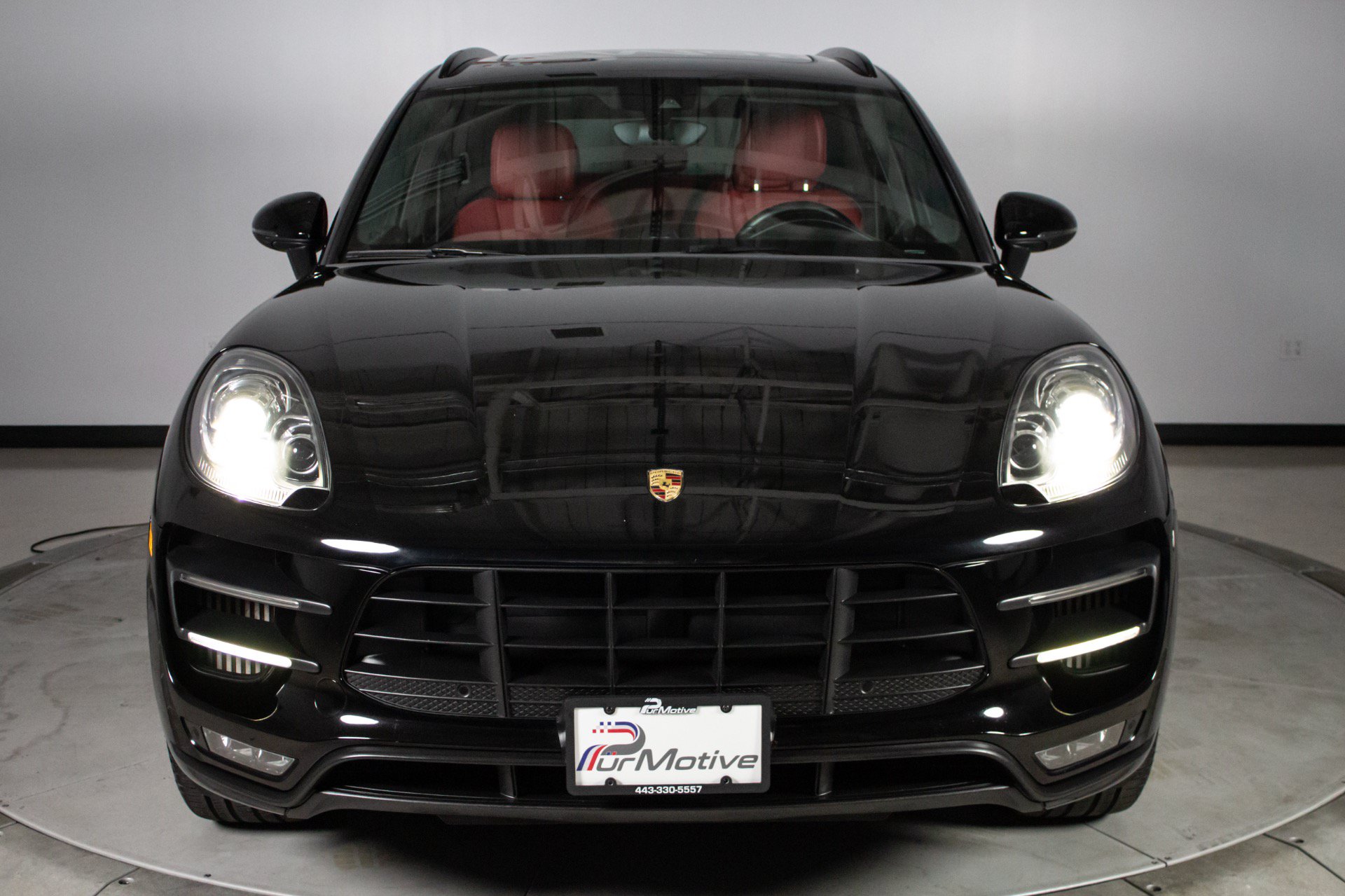 Used 2018 Porsche Macan Turbo AWD/4WD image 15