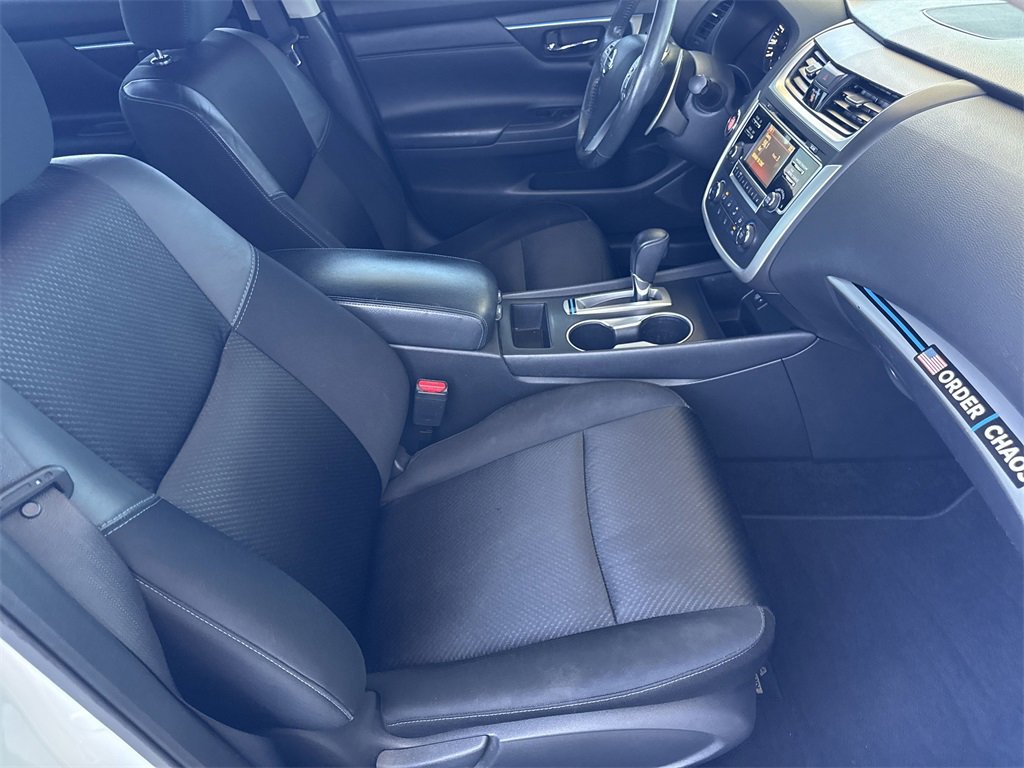 Used 2017 Nissan Altima 2.5 SR w/ Midnight Edition Package image 34