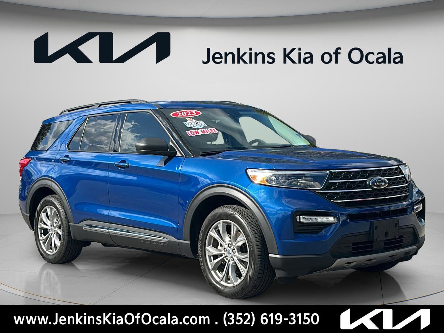 Used 2023 Ford Explorer XLT w/ Equipment Group 202A RWD image 1