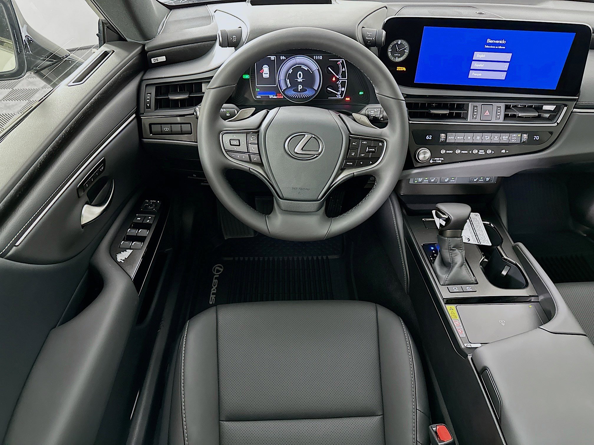 New 2025 Lexus ES 300h w/ Premium Package image 24