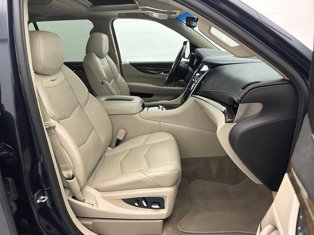 Used 2019 Cadillac Escalade Premium Luxury AWD/4WD image 65