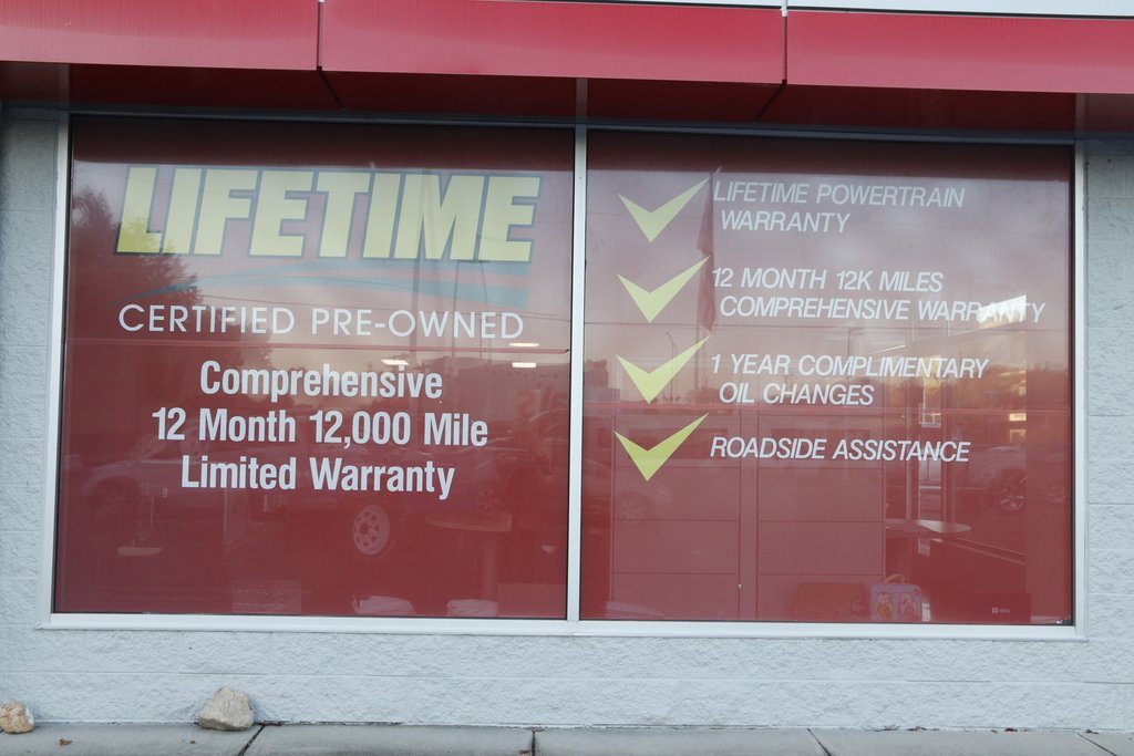 Used 2019 Jeep Cherokee Trailhawk w/ Cold Weather Group image 9