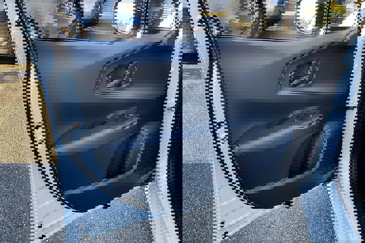 New 2026 Toyota Prius Plug-In Hybrid FWD image 10