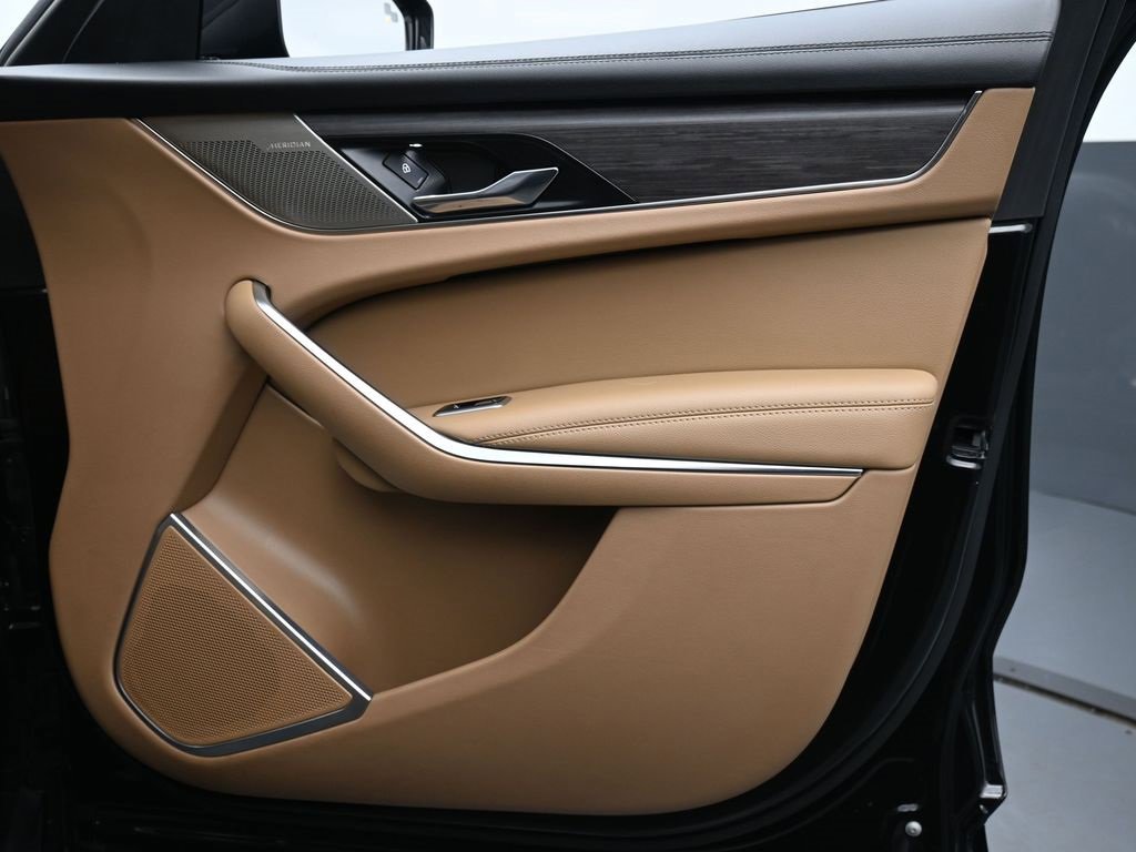 Used 2021 Jaguar F-PACE S image 27