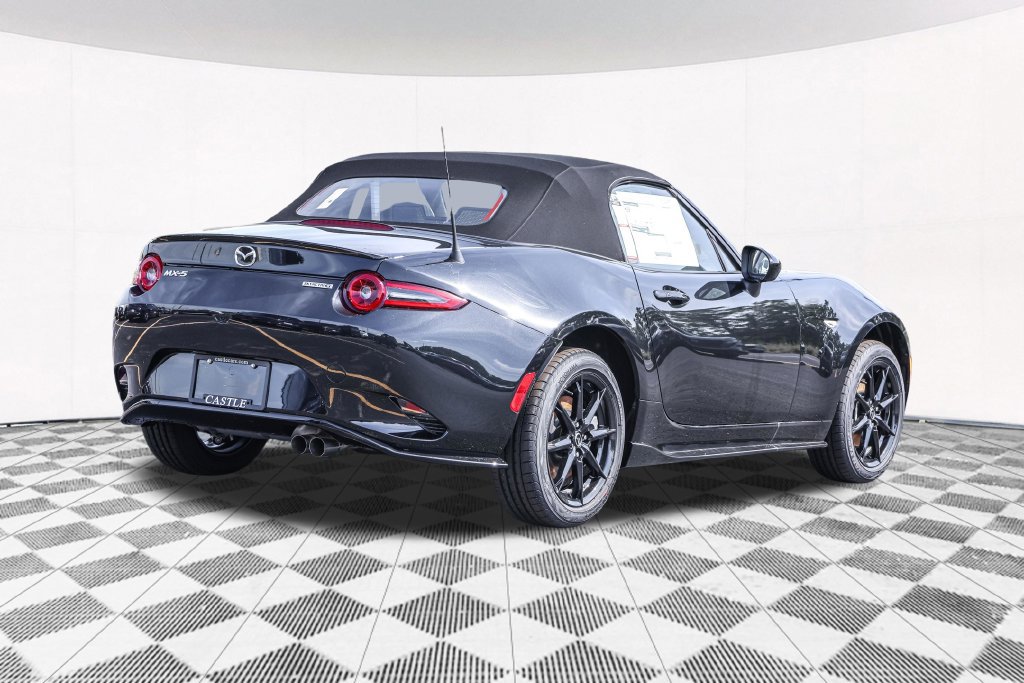 New 2026 MAZDA MX-5 Miata Sport w/ Appearance Package RWD image 14