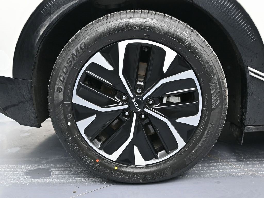 Used 2022 Kia EV6 Wind image 13