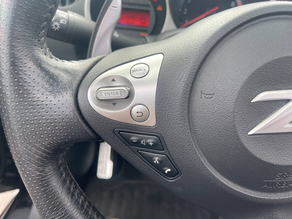 Used 2017 Nissan 370Z Touring RWD image 22