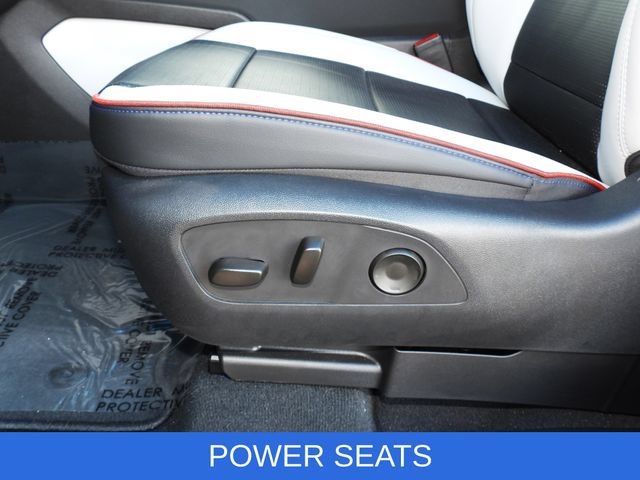 Used 2025 Chevrolet Silverado EV RST AWD/4WD image 15
