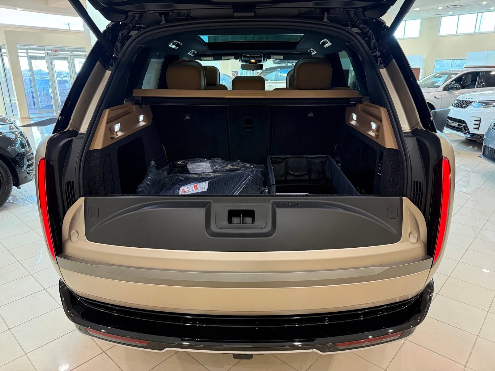 New 2026 Land Rover Range Rover SE AWD/4WD image 48