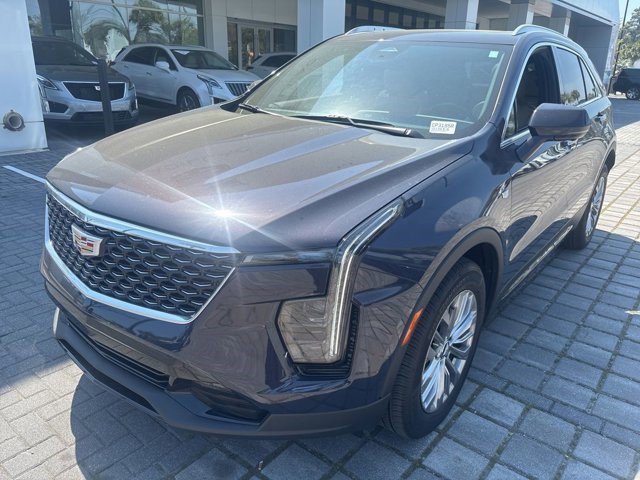 Certified 2025 Cadillac XT4 Premium Luxury image 5