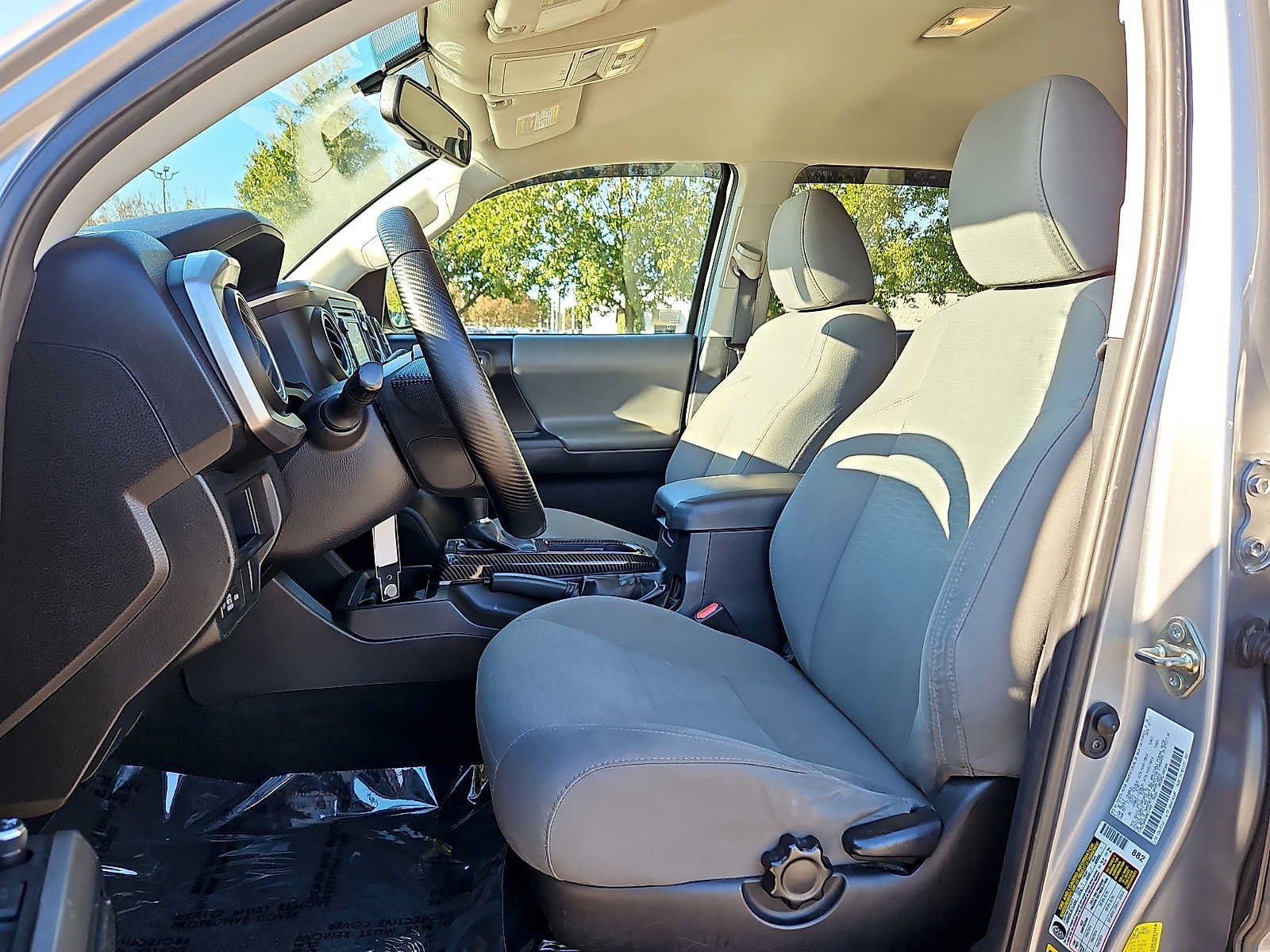 Used 2017 Toyota Tacoma SR5 w/ Tow Package AWD/4WD image 13