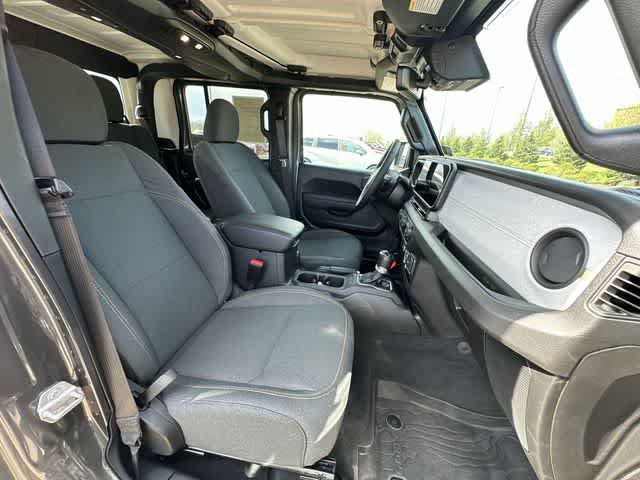 Used 2025 Jeep Gladiator Sport AWD/4WD image 21